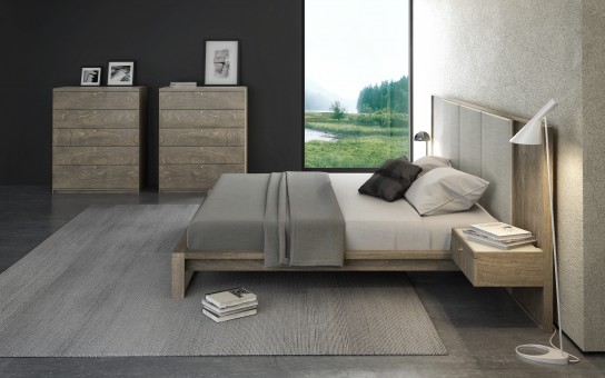 Shown here in raw Birch 05 and Matteo fabric MT020. Shown here in raw Birch 05 and Matteo fabric MT020.