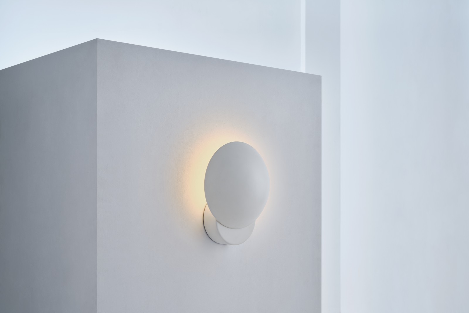 Indirect wall lamp